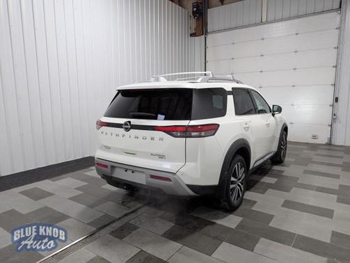 2022 Nissan Pathfinder Platinum 4WD