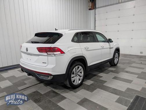 2022 Volkswagen Atlas Cross Sport 3.6L V6 SE w/Technology