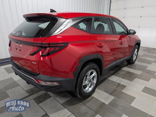 2023 Hyundai TUCSON SE
