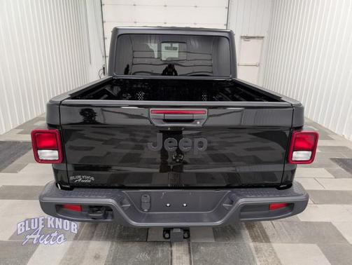 2022 Jeep Gladiator Altitude 4x4