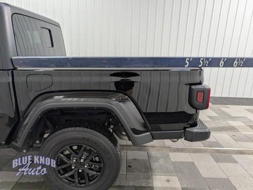 2022 Jeep Gladiator Altitude 4x4