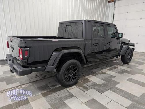 2022 Jeep Gladiator Altitude 4x4