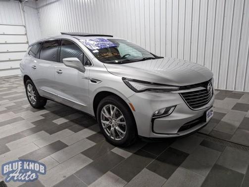 2022 Buick Enclave AWD Essence