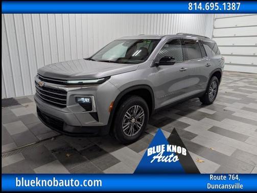 2025 Chevrolet Traverse LT