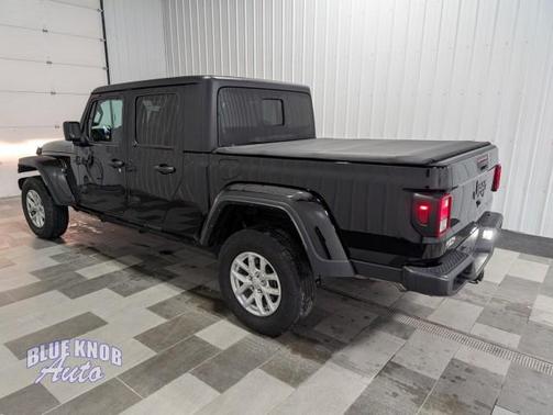 Black Clearcoat 2023 Jeep Gladiator Sport S