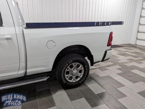 2024 RAM 3500 Laramie Crew Cab 4x4 6'4' Box
