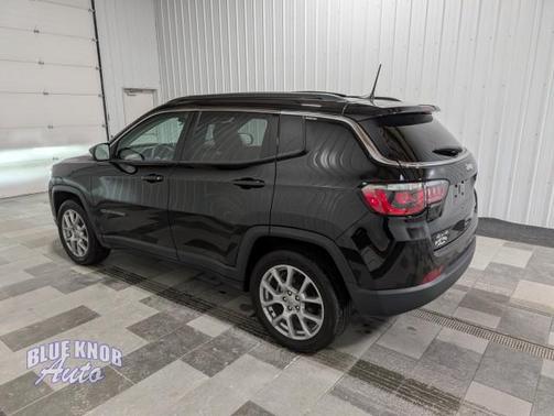 2022 Jeep Compass Latitude Lux