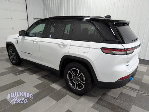 2022 Jeep Grand Cherokee 4xe Trailhawk