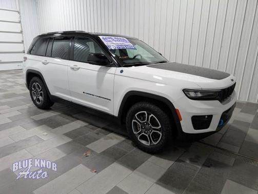 2022 Jeep Grand Cherokee 4xe Trailhawk