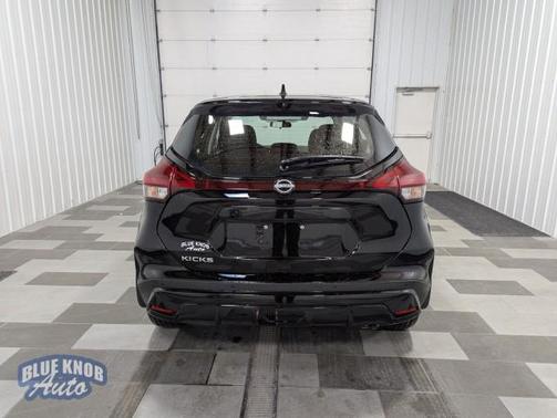 2025 Nissan Kicks S
