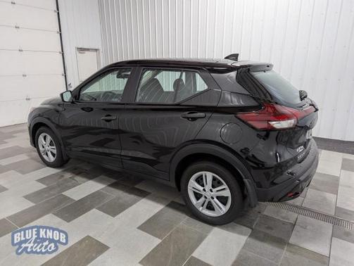 2025 Nissan Kicks S