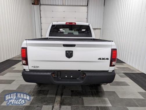 2024 RAM 1500 Classic Warlock Crew Cab 4x4 5'7' Box