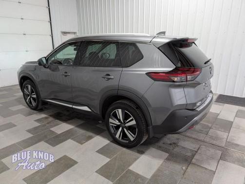 Gun Metallic 2023 Nissan Rogue SL