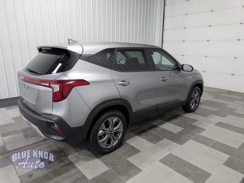 Steel Gray 2026 Kia Seltos LX