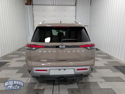 2025 Nissan Pathfinder Platinum 4WD