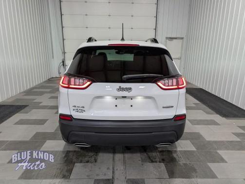 Bright White Clearcoat 2022 Jeep Cherokee Latitude Lux