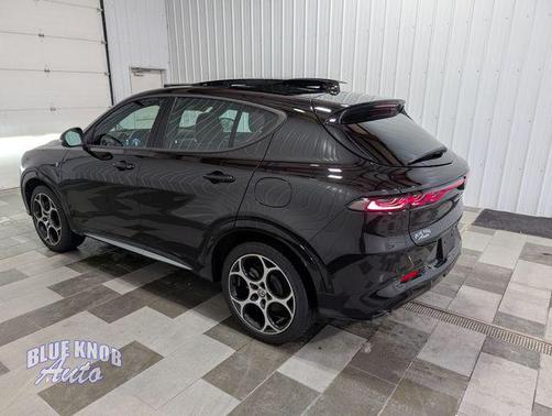 Alfa Black 2024 Alfa Romeo Tonale Ti EAWD