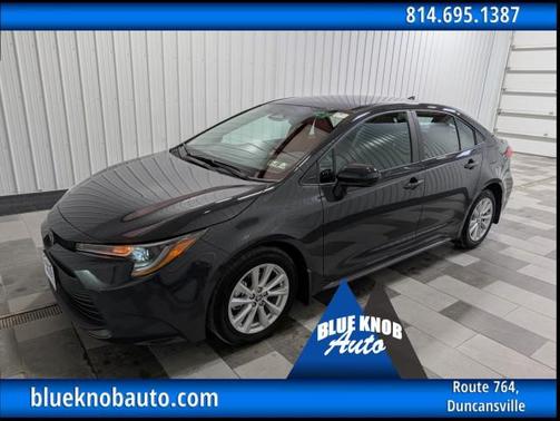 Underground 2025 Toyota Corolla LE