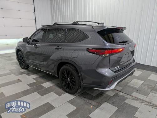 2025 Toyota Highlander XSE