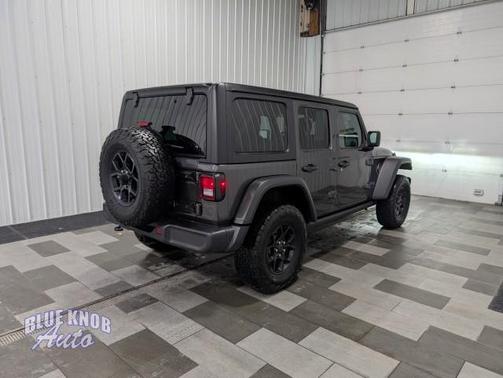 Granite Crystal Metallic Clearcoat 2025 Jeep Wrangler 4xe Willys