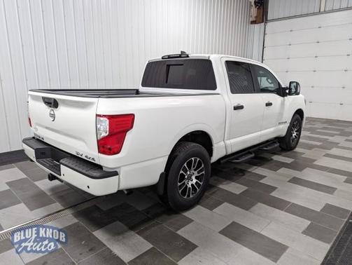 2024 Nissan Titan SV