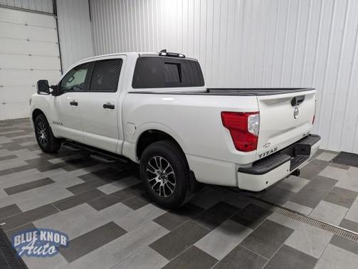 2024 Nissan Titan SV