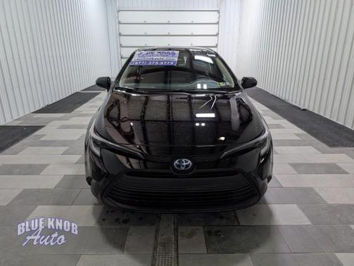 2025 Toyota Corolla Hybrid LE