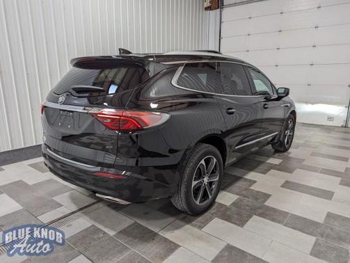 2022 Buick Enclave AWD Essence