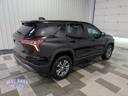 Mosaic Black Metallic 2025 Chevrolet Equinox 1LT