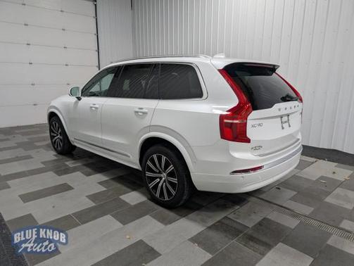 2024 Volvo XC90 B6 Plus Bright Theme 6-Seater