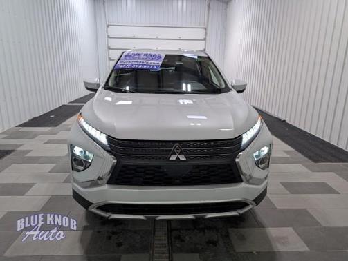 White Diamond 2025 Mitsubishi Eclipse Cross SE