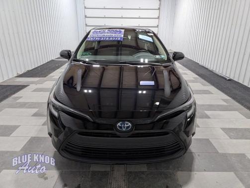 2025 Toyota Corolla Hybrid LE