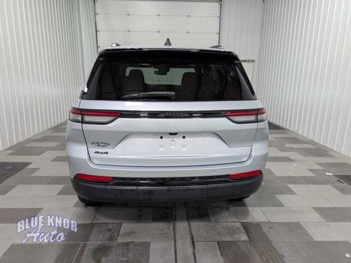 2022 Jeep Grand Cherokee Altitude