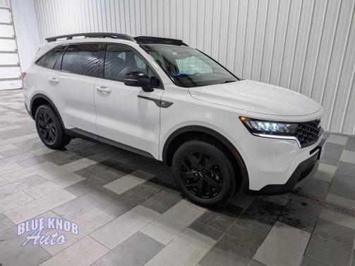 Glacial White Pearl 2023 Kia Sorento S