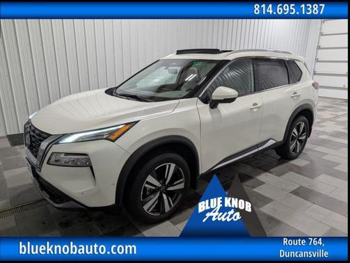 Pearl White Tricoat 2023 Nissan Rogue SL