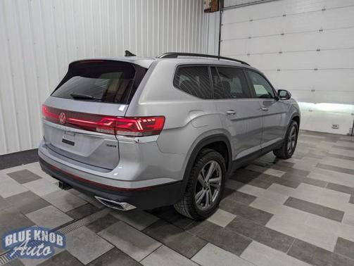 2024 Volkswagen Atlas 2.0T SE w/Technology 4MOTION