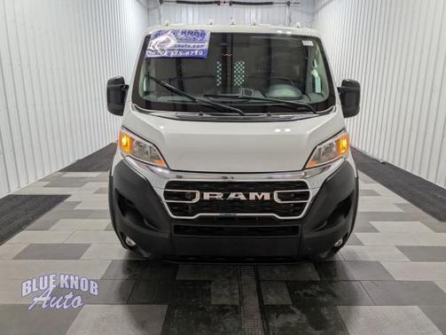 Bright White Clearcoat 2025 RAM ProMaster 2500 Tradesman