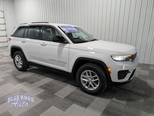 2023 Jeep Grand Cherokee Laredo