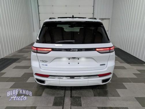 Bright White Clearcoat 2023 Jeep Grand Cherokee 4xe Overland