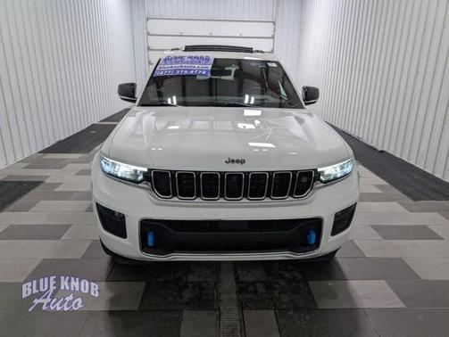 Bright White Clearcoat 2023 Jeep Grand Cherokee 4xe Overland