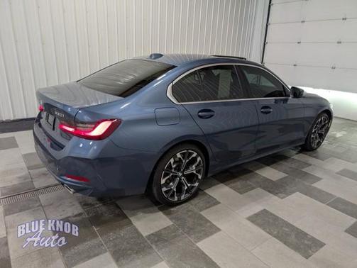 Arctic Race Blue Metallic 2025 BMW 330 330i