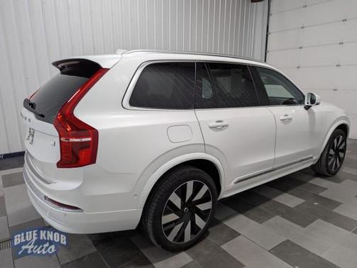 2024 Volvo XC90 Recharge Plug-In Hybrid T8 Plus Bright Theme 7-Seater