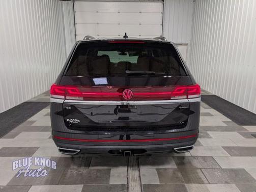 2025 Volkswagen Atlas 2.0T SE w/Technology 4MOTION