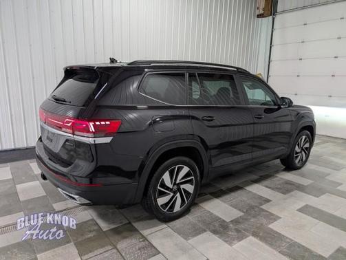 2025 Volkswagen Atlas 2.0T SE w/Technology 4MOTION