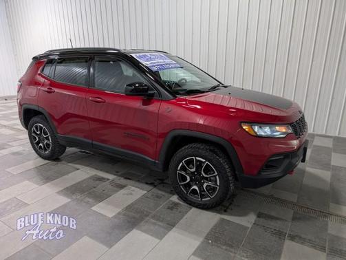 2025 Jeep Compass Trailhawk