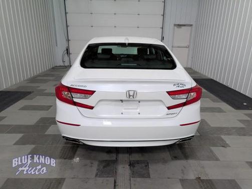 Platinum White Pearl 2018 Honda Accord Sport