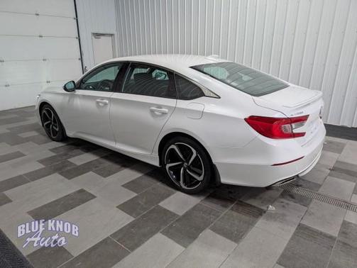 Platinum White Pearl 2018 Honda Accord Sport