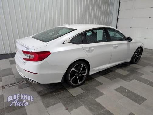 Platinum White Pearl 2018 Honda Accord Sport
