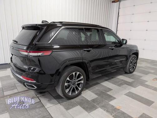 2022 Jeep Grand Cherokee Overland