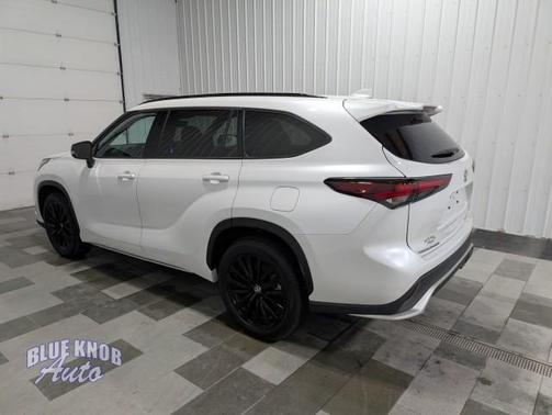 Wind Chill Pearl 2025 Toyota Highlander XSE